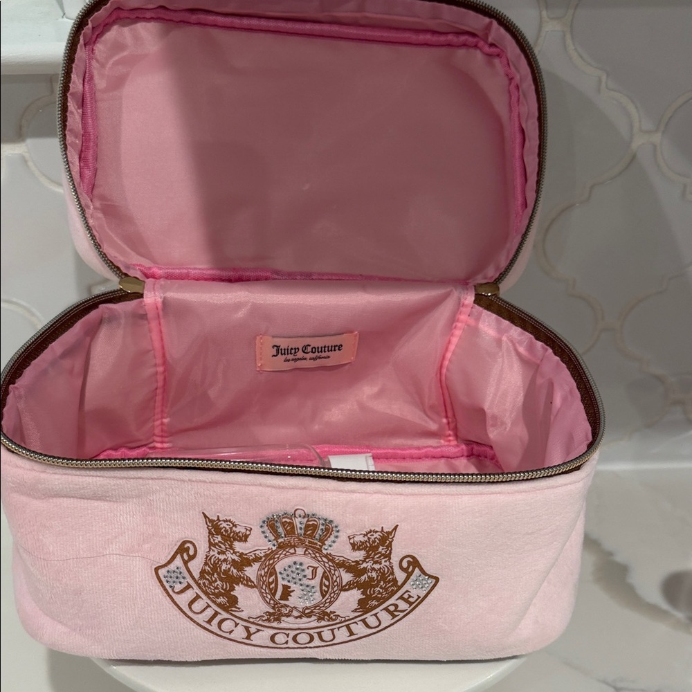 Juicy Couture Baby Pink Y2K Cosmetic Case - Picture 2 of 4